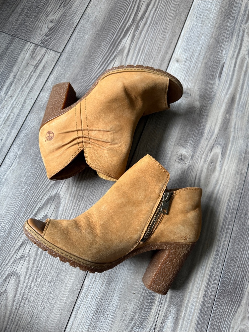 Timberland Women's Tan Suede Peep-Toe Heeled Ankle Boots size 7
